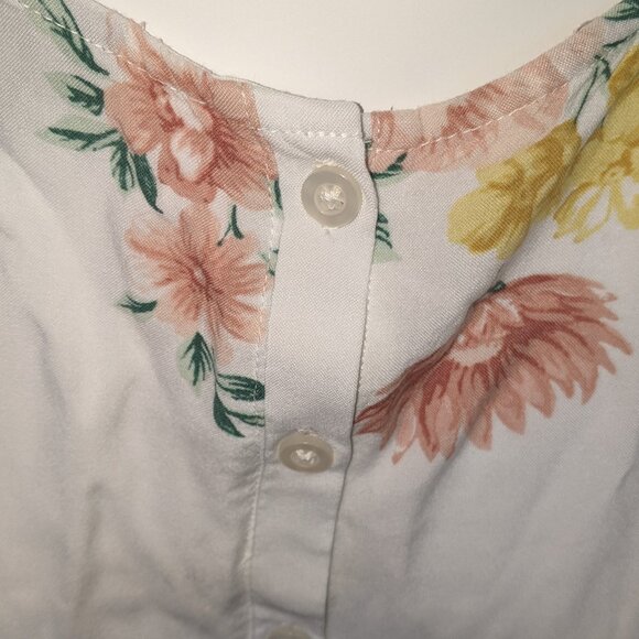 Floral sleeveless buttoned summer top - Picture 4 of 4